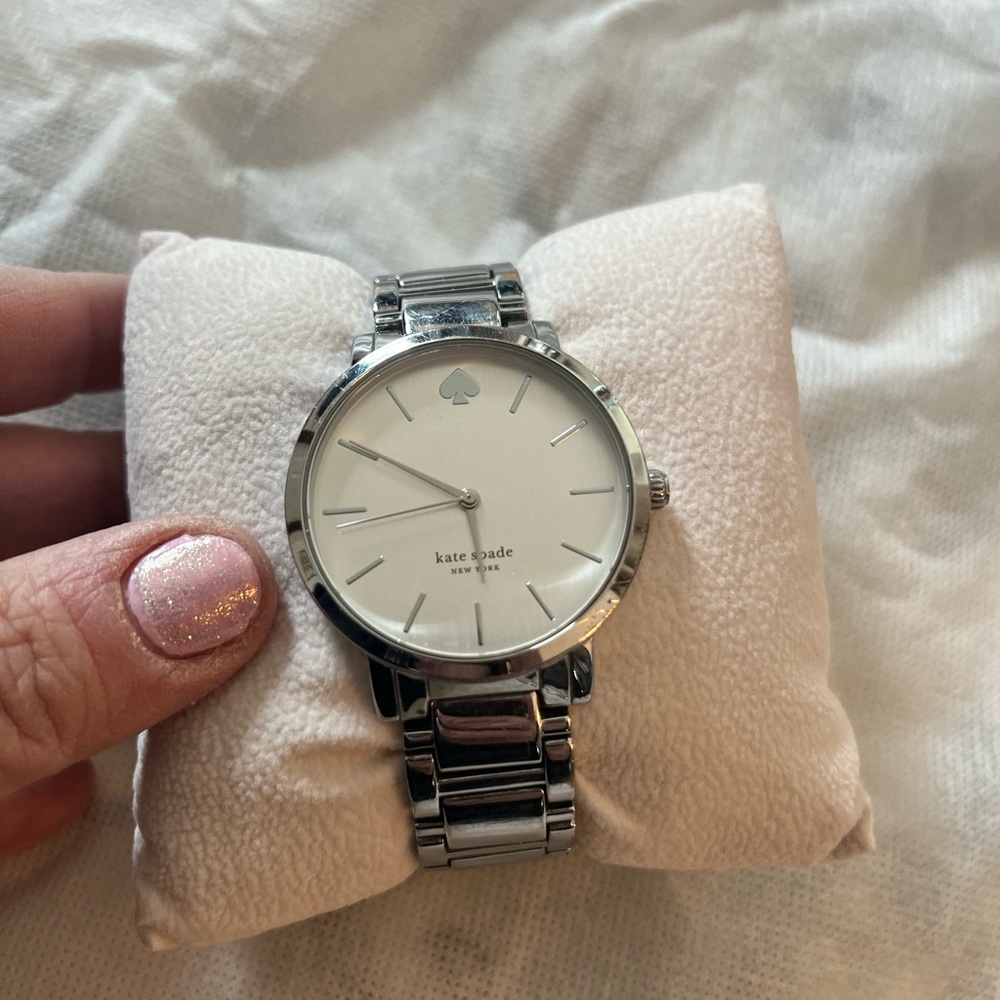 Authentic Kate Spade Watch- needs battery. - Picture 5 of 6